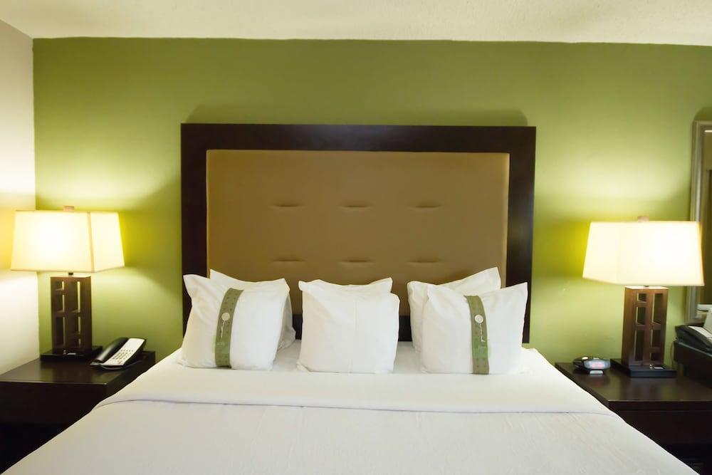 Holiday New Orleans West Bank Tower By Ihg Hotel